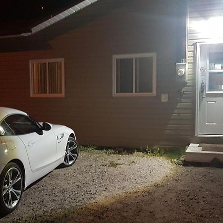Preferred Rooms By Crestview Guest House Chapleau Eksteriør bilde