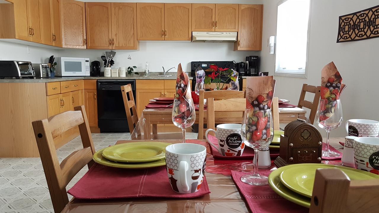 Preferred Rooms By Crestview Guest House Chapleau Eksteriør bilde